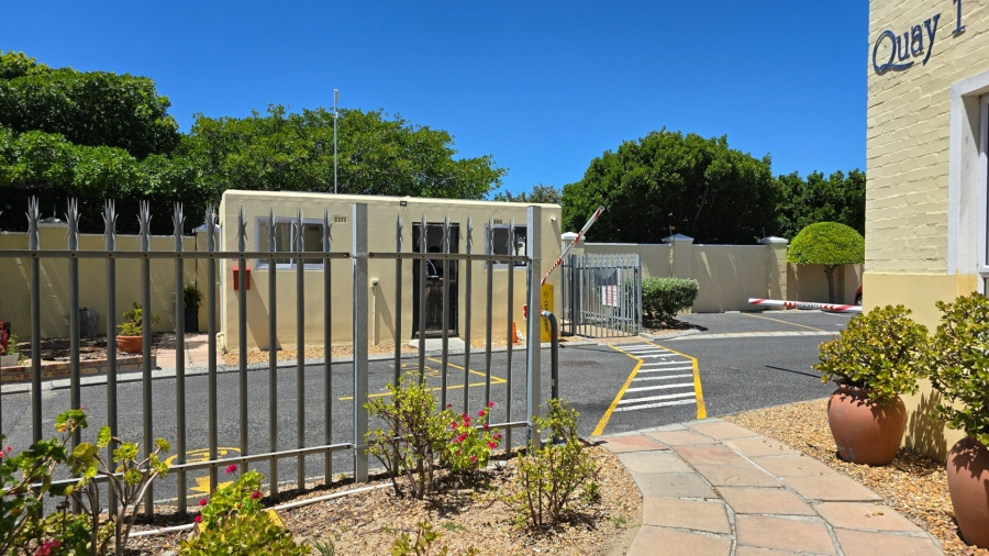 To Let 1 Bedroom Property for Rent in Sunnydale Western Cape